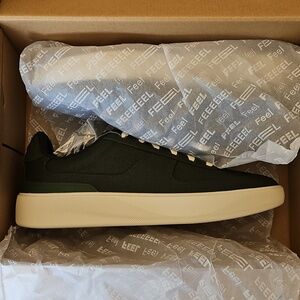 BNIB Men's Lululemon Cityverse Green & White Sneakers, Size 10.5
